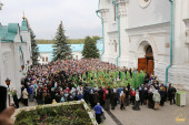 Тысячи верующих приняли участие в праздновании Собора Святогорских святых в Лавре на Святых Горах