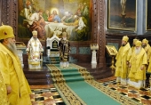 В восьмую годовщину интронизации Святейшего Патриарха Кирилла в Храме Христа Спасителя совершена Божественная литургия