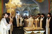 В сороковой день после крушения самолета Ту-154 близ Сочи Святейший Патриарх Кирилл совершил панихиду по погибшим