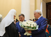 Святейшему Патриарху Кириллу вручен знак почетного гражданина Санкт-Петербурга