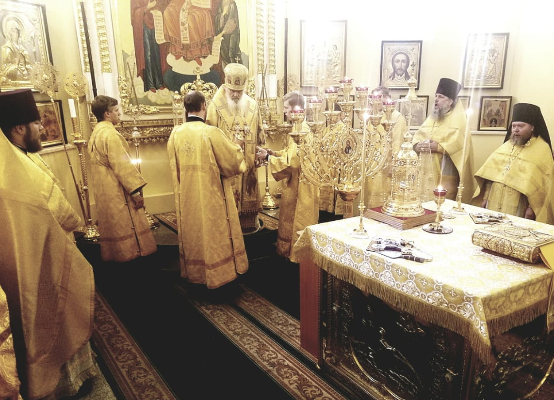 В Неделю 27-ю по Пятидесятнице митрополит Вениамин молился о Добровольцах