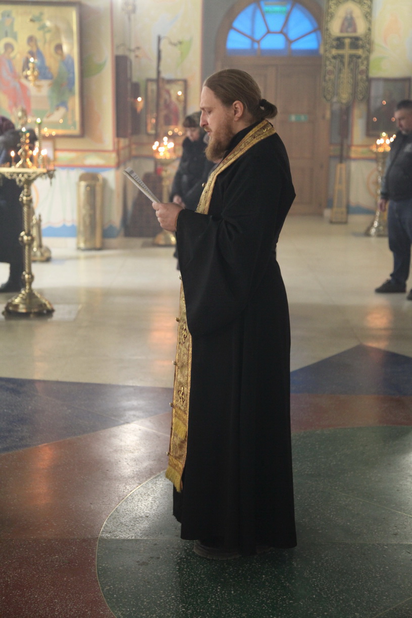  19 декабря епископ Находкинский и Преображенский Николай возглавил Божественную литургию в Казанском соборе г. Находки