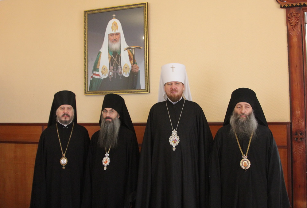 Митрополит Владимир возглавил заседание Архиерейского совета Приморской митрополии