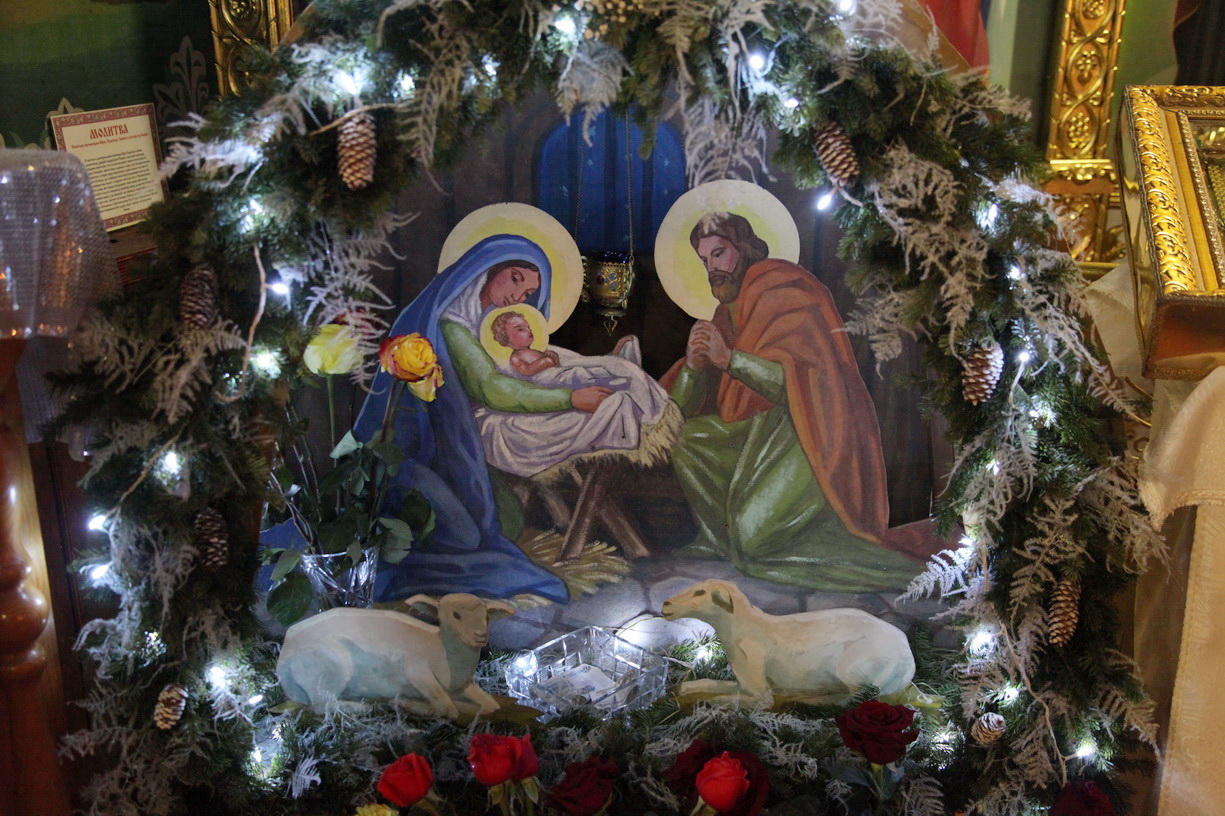 В Собор Пресвятой Богородицы епископ Находкинский и Преображенский Николай совершил Божественную литургию в Христо-Рождественском храме 