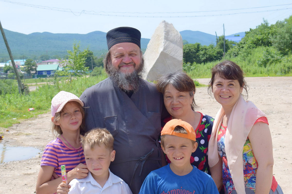Сказ о том, как протоиерей Вячеслав Брегеда в Самаргу летал да Крест устанавливал (часть 3)