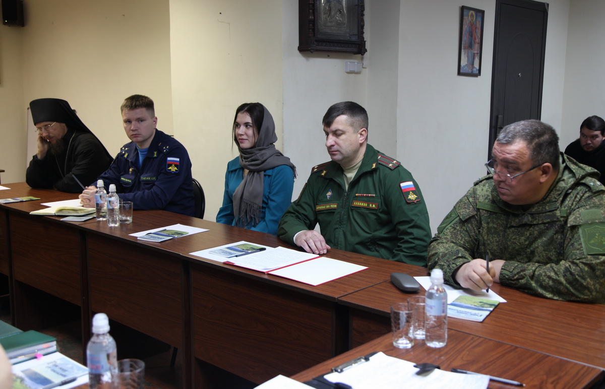 Священники и военные обсудили вопросы взаимодействия (+ Фото)