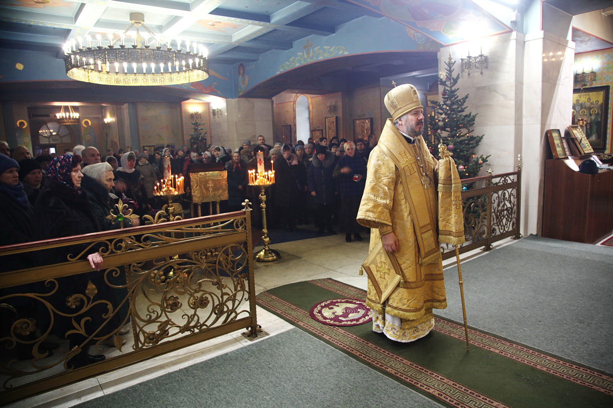 В неделю 28-ю по Пятидесятнице епископ Находкинский и Преображенский Николай совершил Божественную литургию в Казанском Кафедральном соборе г. Находки.
