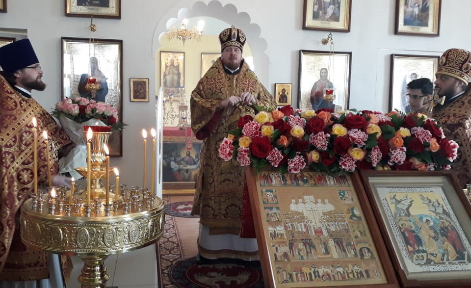 Правящий архиерей возглавил литургию в день памяти всех новомучеников Российских