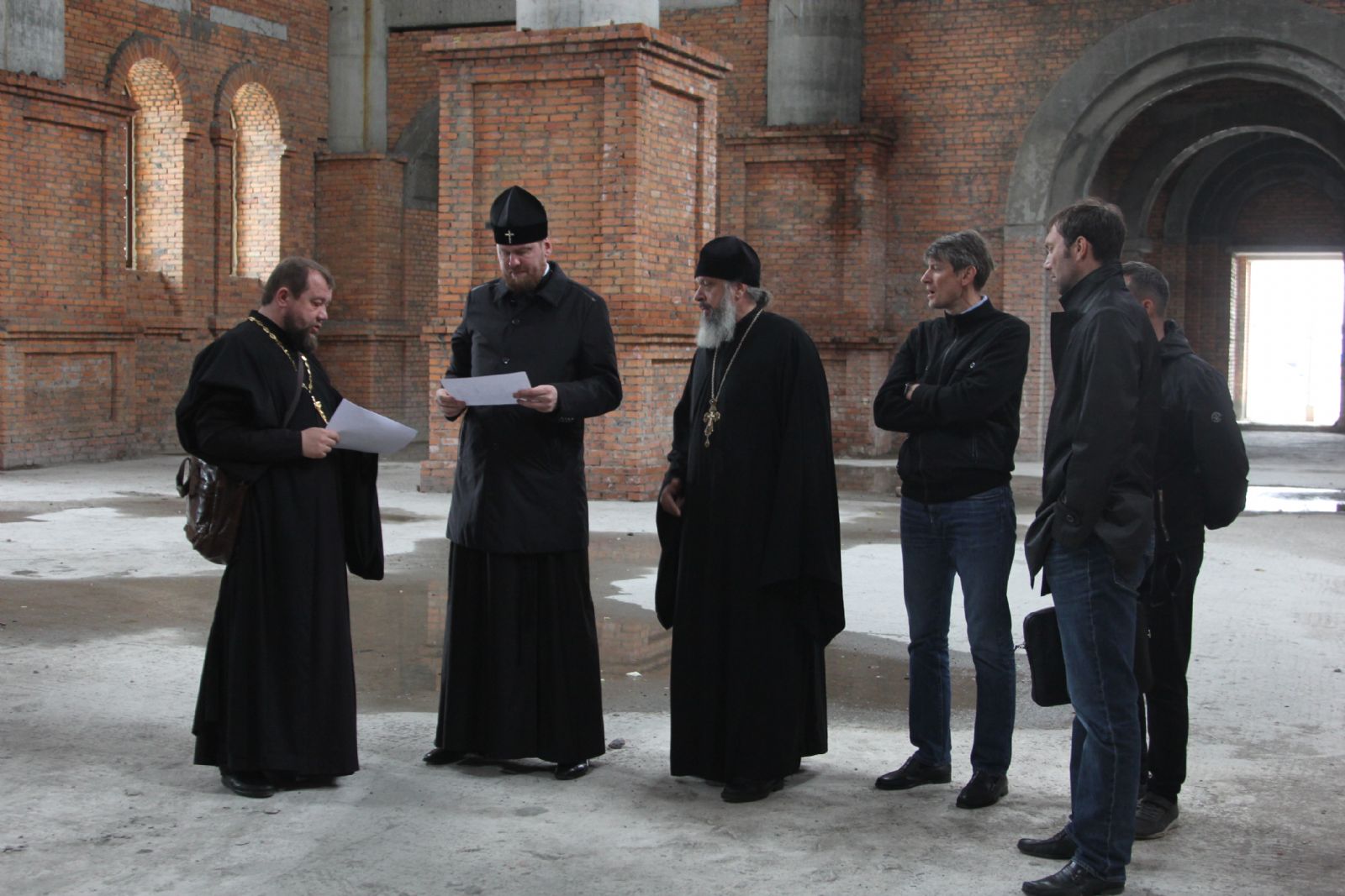 Глава Приморской митрополии провел рабочее совещание по строительству Преображенского кафедрального собора