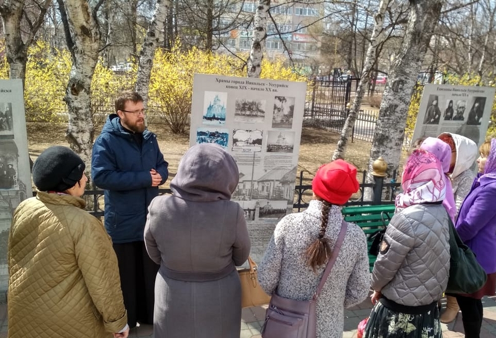 Библиотекари и музееведы посетили экспозицию, посвященную истории Православия в Приморье