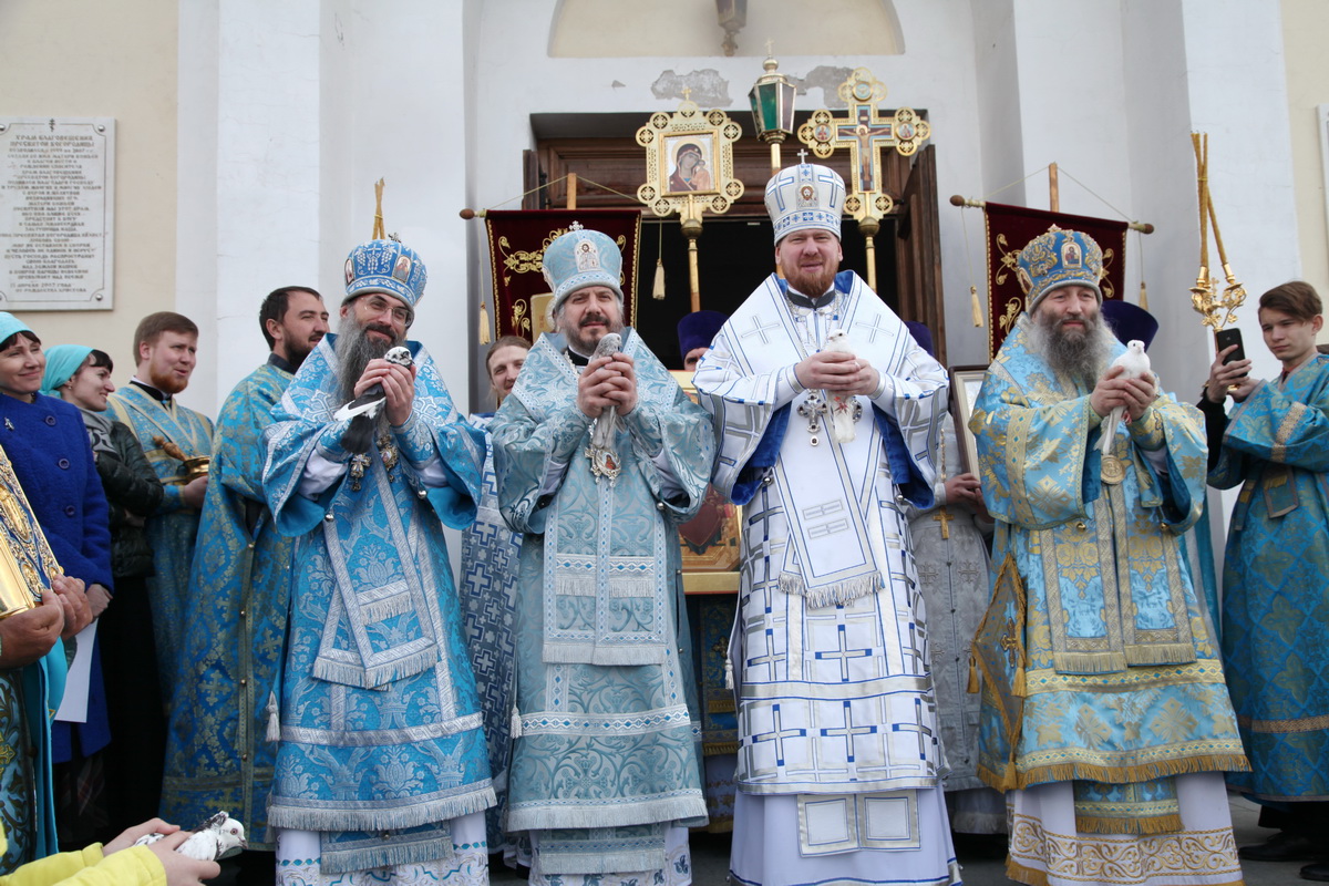 Соборный престольный праздник в Благовещенском соборе Арсеньева (+ Фото)