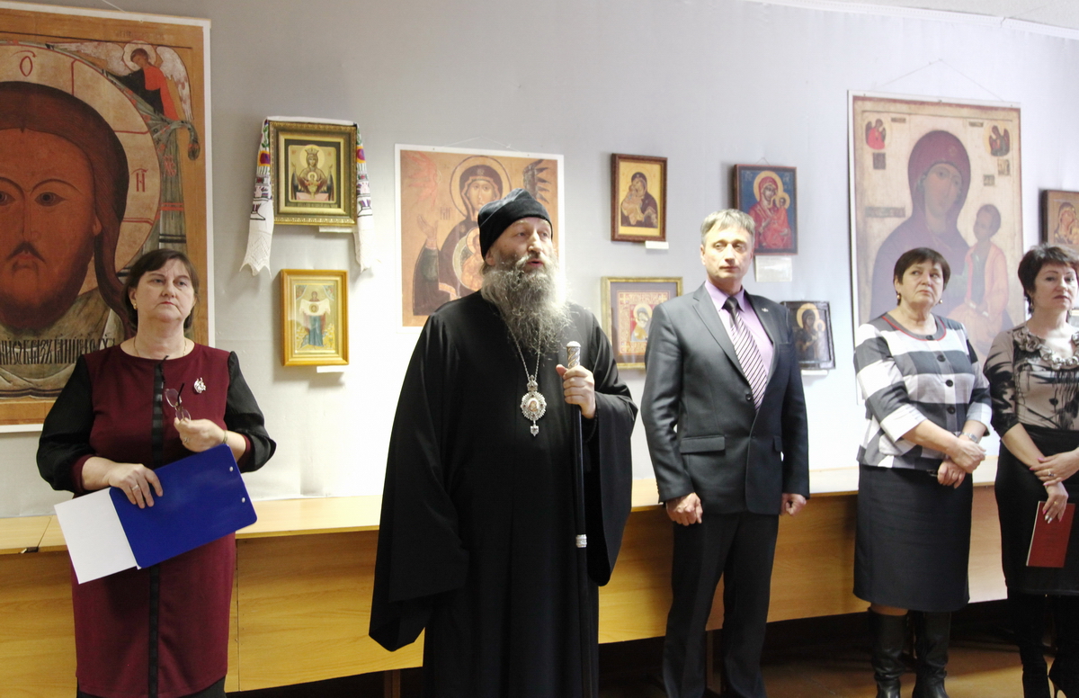 В анучинском музее открылась выставка икон в рамках Дальневосточной ярмарки русской культуры (+ Фото)