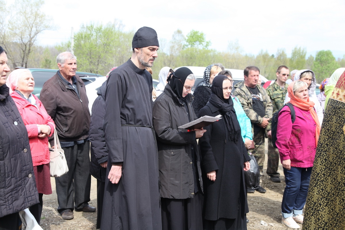 Радоница — 9 день от Пасхи — родительский день, день особого поминовения усопших (+ Фото)