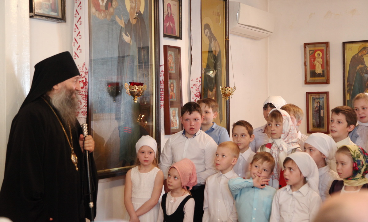 Пасхальная поездка епископа Гурия по Арсеньевской епархии