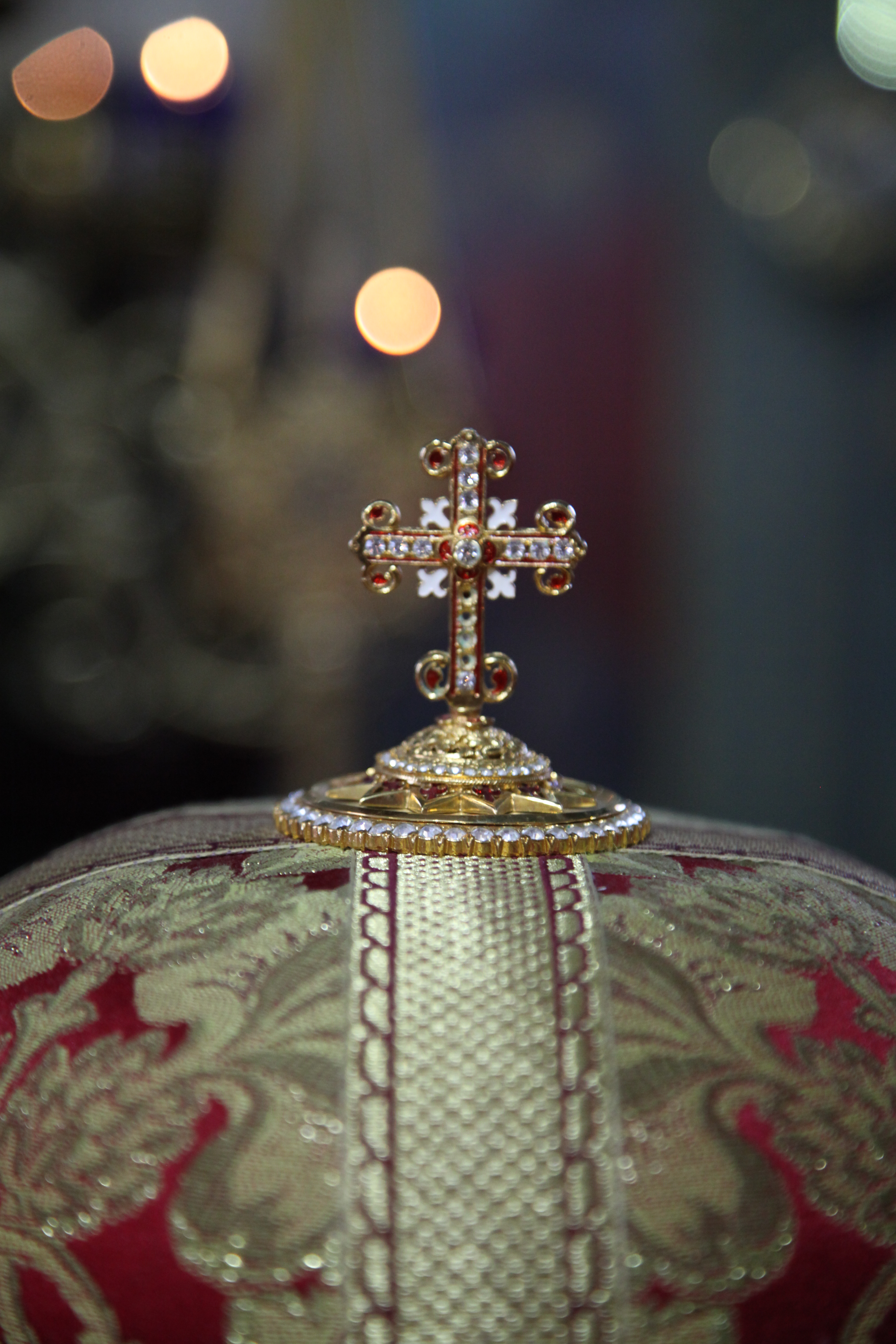 В день памяти апостола Симона Зилота епископ Николай возглавил Божественную литургию в Казанском кафедральном соборе г. Находки