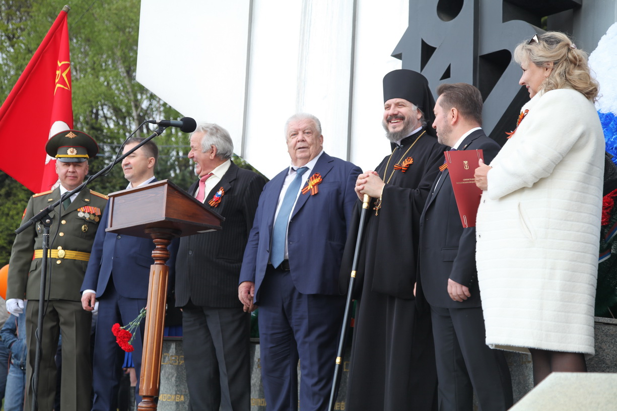 Епископ Находкинский и Преображенский Николай принял участие в торжественном митинге, посвященном празднику Победы в Великой Отечественной войне
