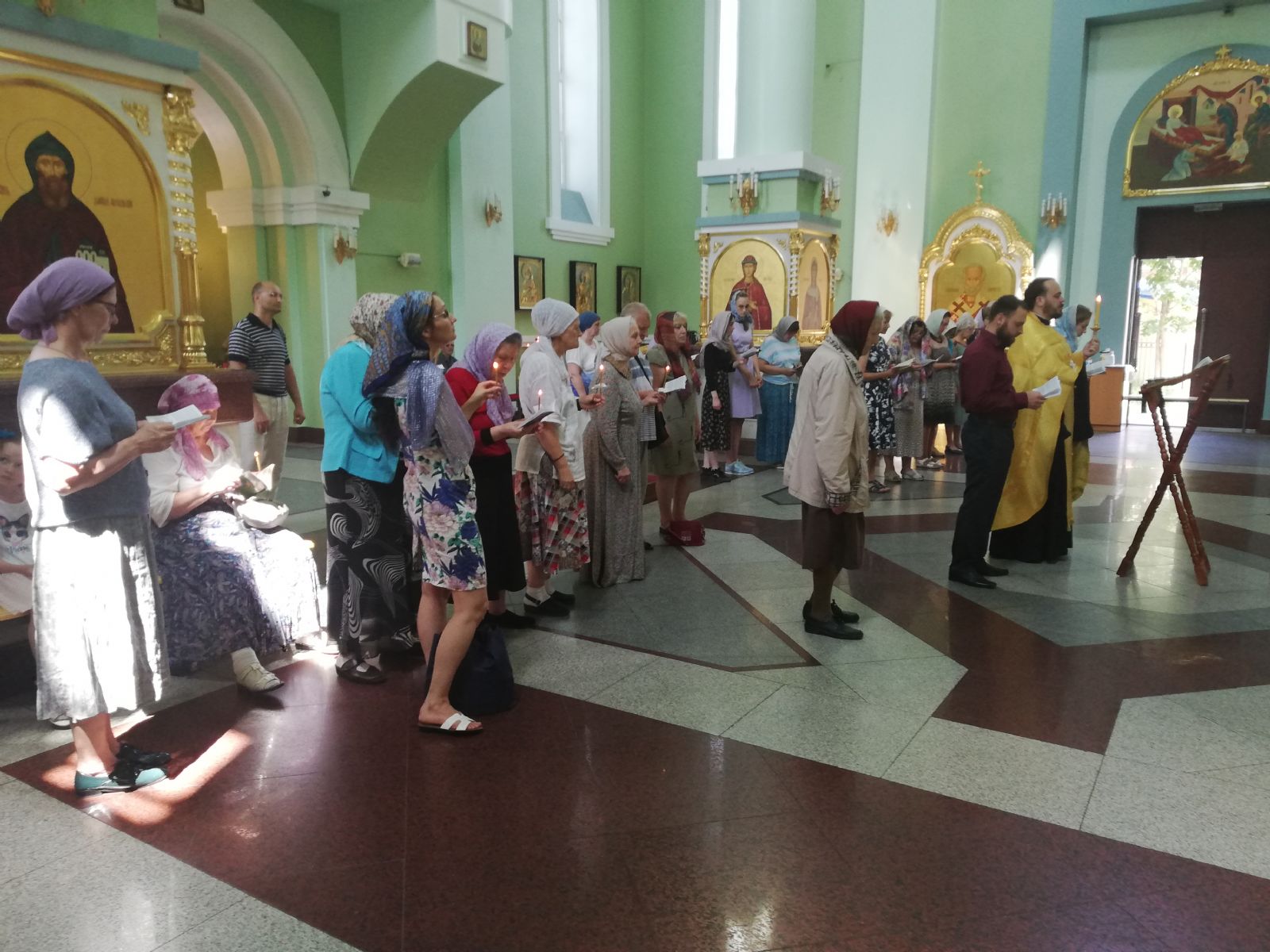 В Покровском соборе состоялся молебен в честь святого Серафима Саровского