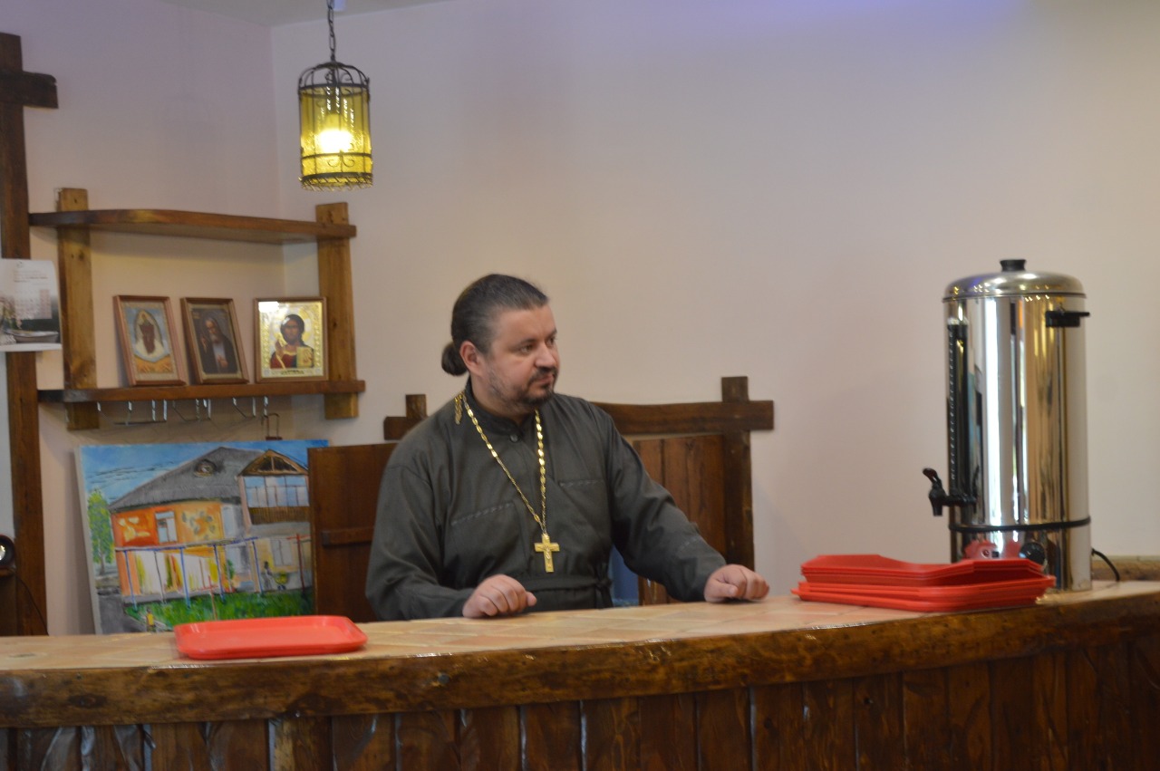 08.07.2019 г. Духовные беседы в благотворительной столовой