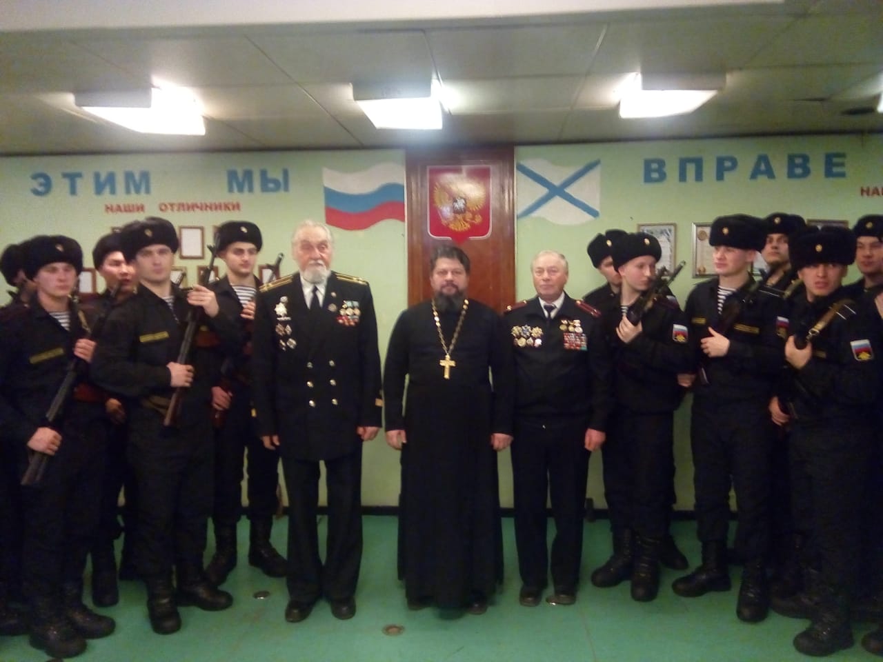 Священник принял участие в церемонии принятия воинской присяги.