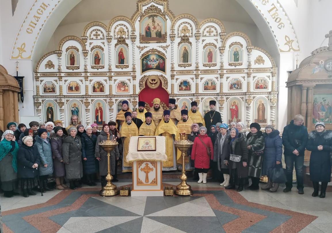 Духовенство третьего благочиния совершило соборную литургию