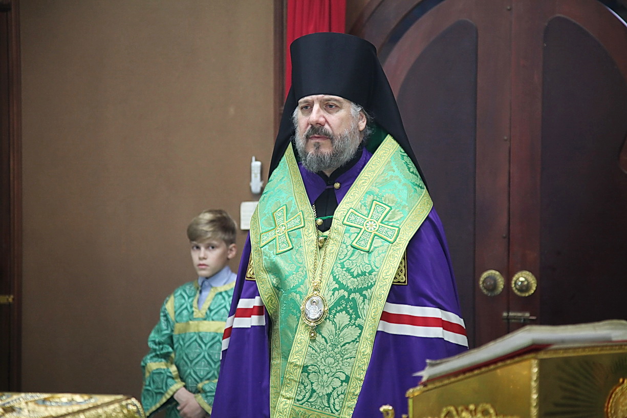 В канун дня памяти преподобного Сергия Радонежского в Казанском соборе прошло вечернее богослужение.
