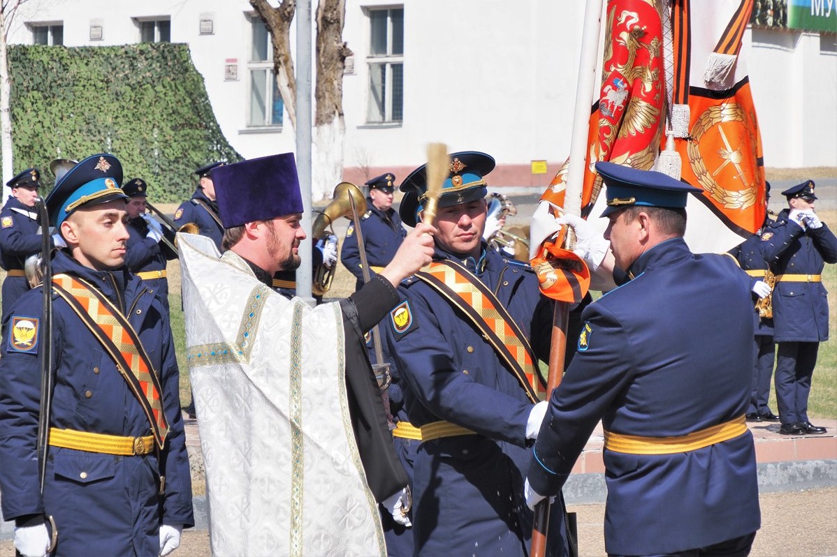 Клирик Владивостокской епархии принял участие в ритуале передачи знамени