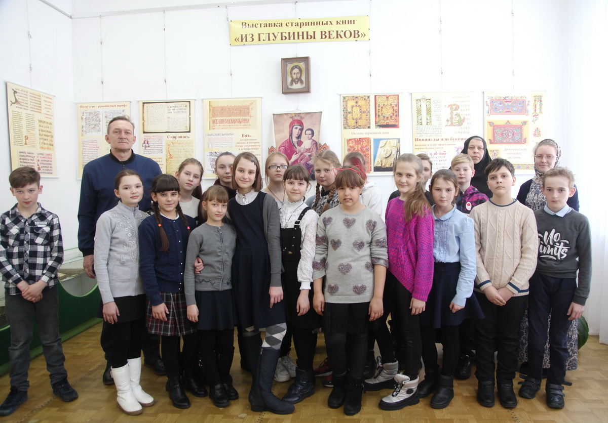 Любуясь страницами, потемневшими от времени (+ Фото)