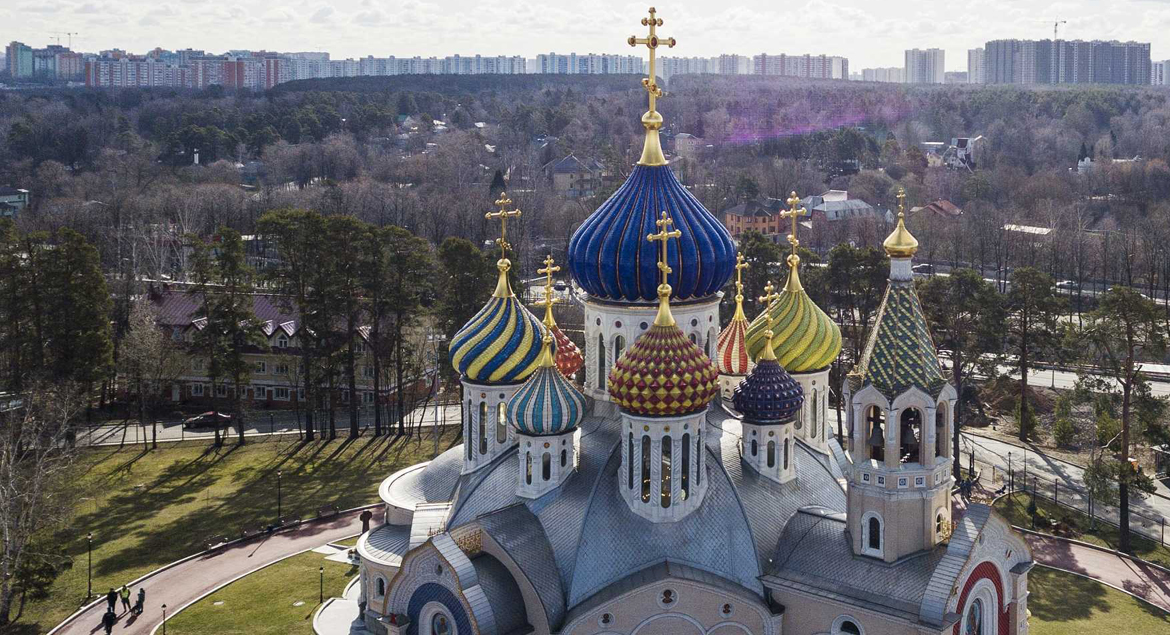 Рабочая группа при Патриархе Московском и всея Руси прокомментировала рекомендации властей воздержаться от посещения религиозных объектов.