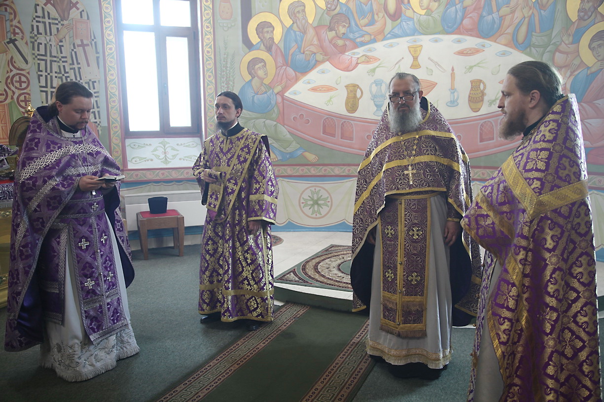  В Казанском Кафедральном соборе города Находки прошла Божественная литургия.