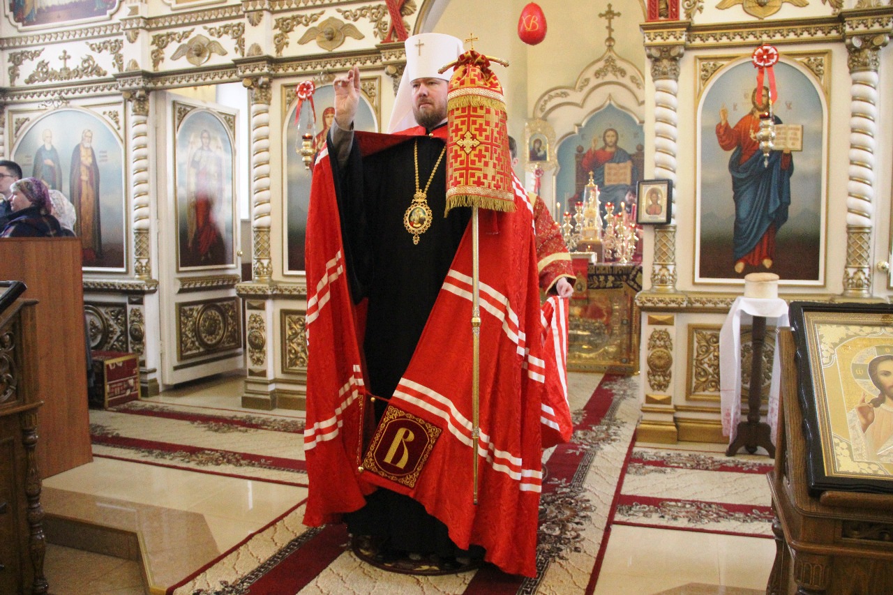 Глава Приморской митрополии совершил литургию в Никольском храме Уссурийска