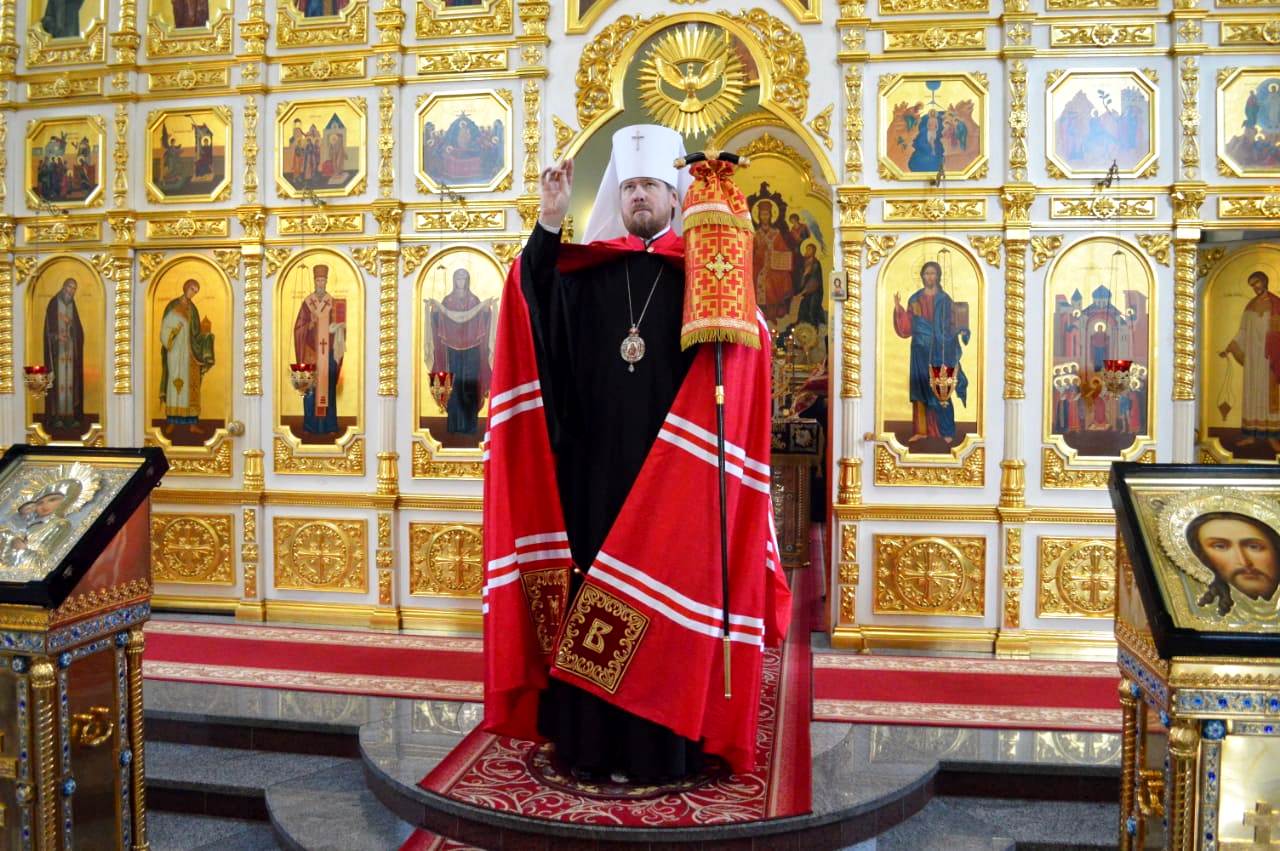 Митрополит Владимир совершил всенощное бдение в Покровском кафедральном соборе