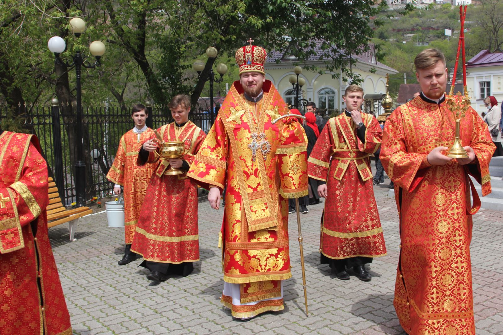 Митрополит Владимир совершил Божественную литургию в день престольного праздника в Свято-Никольском кафедральном соборе