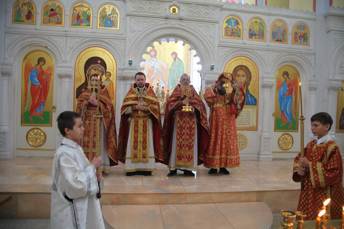 В Казанском Кафедральном соборе города Находки прошла Божественная литургия.