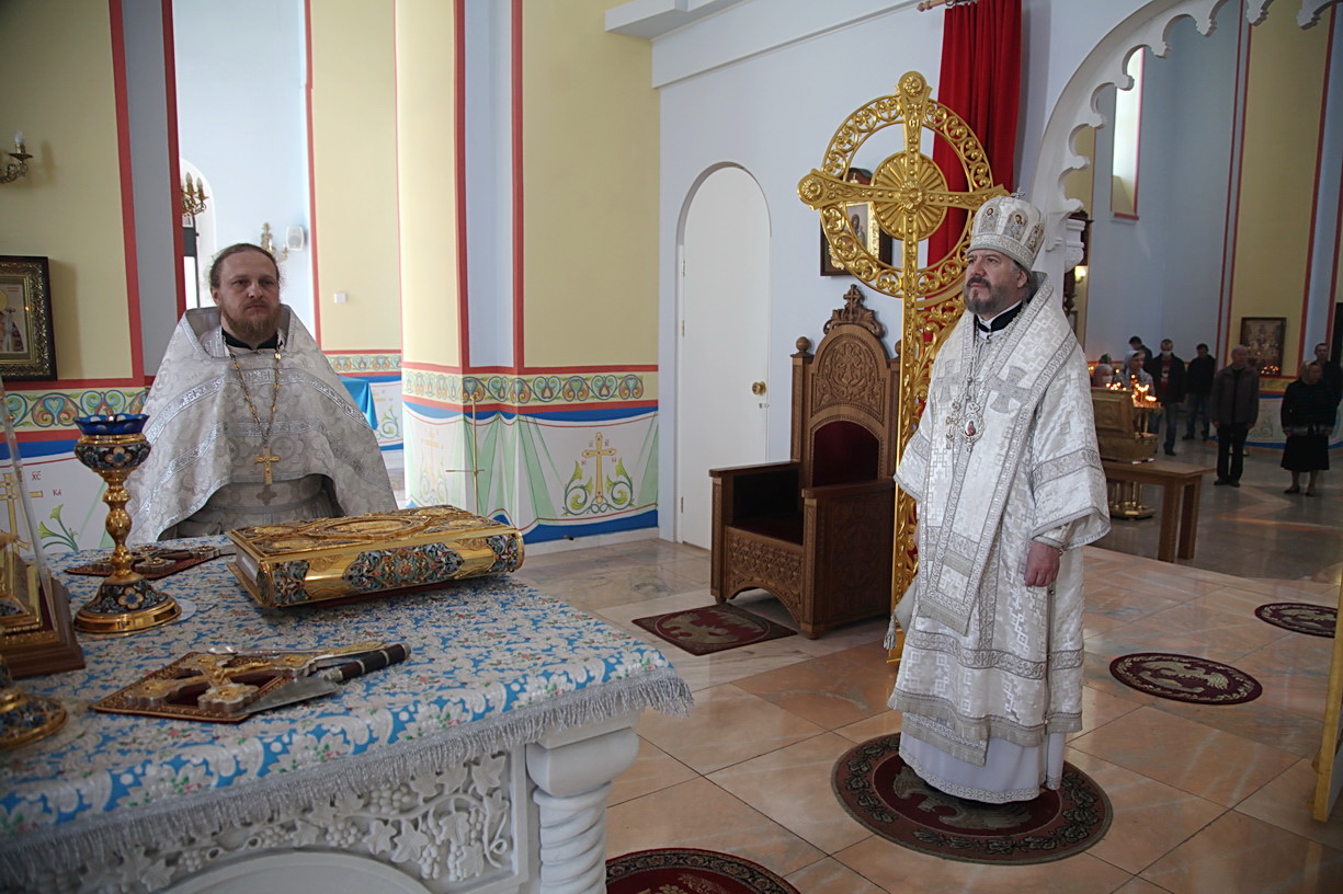В праздник Вознесения Господня епископ Находкинский и Преображенский Николай совершил Божественную литургию в Казанском Кафедральном соборе.