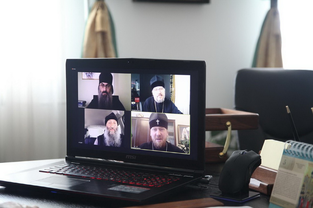 В формате видеоконференции прошло заседание Архиерейского совета Приморской митрополии (+ Фото)