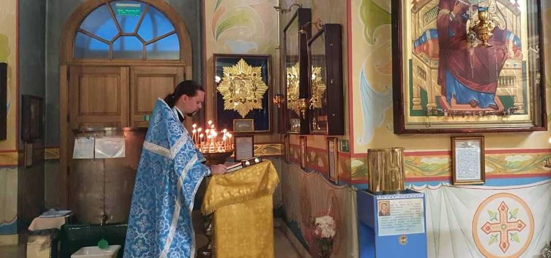 Молитвы о благополучной беременности и родах совершаются в Казанском соборе.