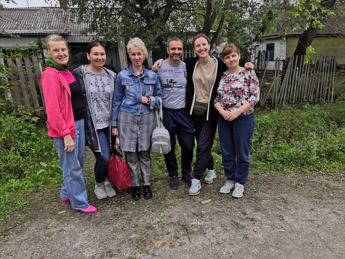 Волонтеры оказали социальную поддержку девяти семьям