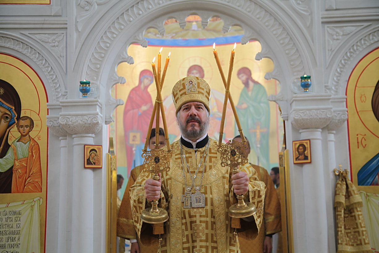 В неделю 15-ю по Пятидесятнице епископ Находкинский и Преображенский Николай совершил Божественную литургию в Казанском Кафедральном соборе г. Находки.