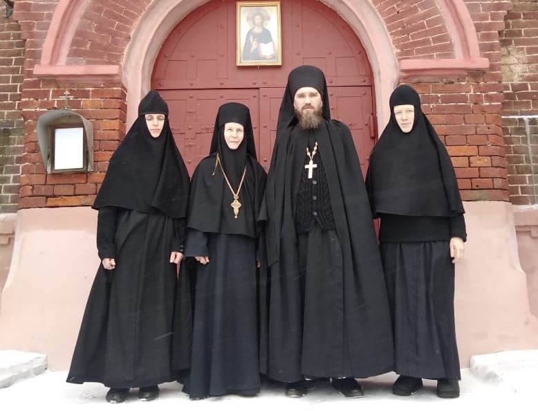 Благочинный монастырей Владивостокской епархии посетил Богородице-Рождественскую женскую обитель