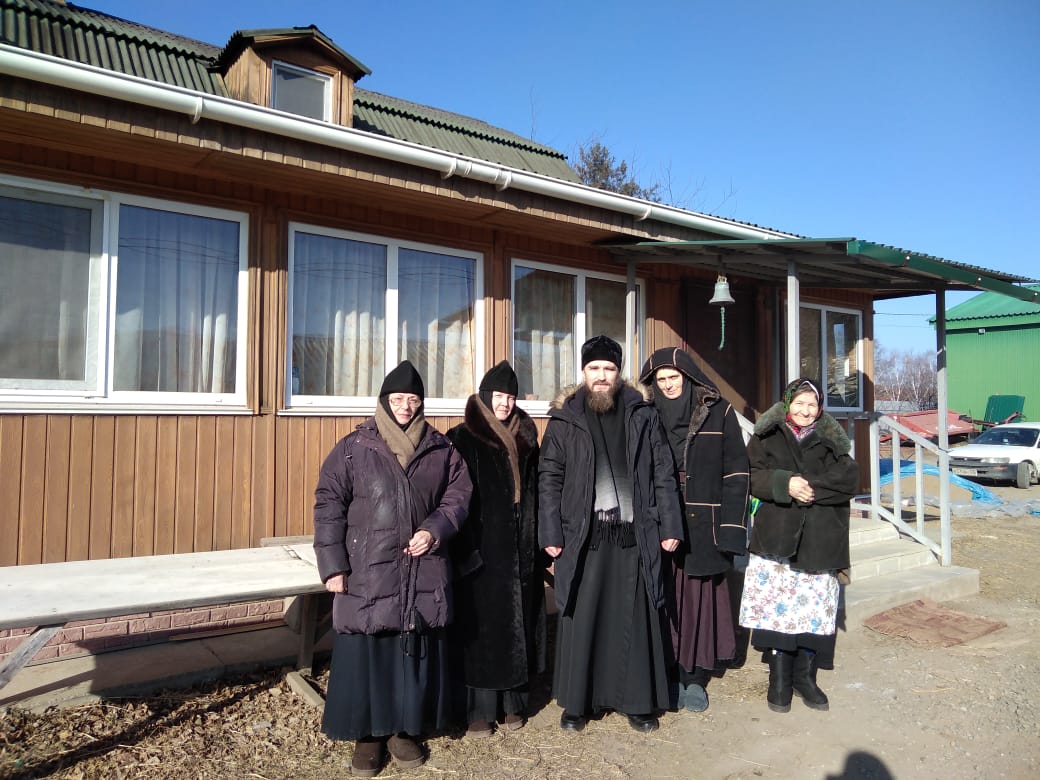 Благочинный монастырей Владивостокской епархии посетил подворье Марфо-Мариинского женского монастыря