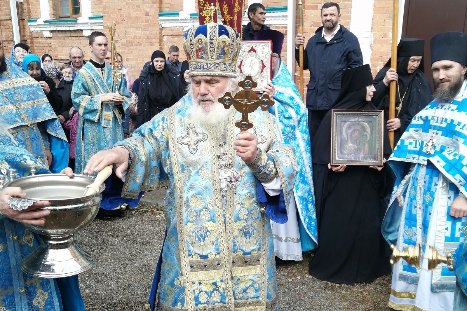 Митрополит Вениамин совершил Божественную литургию в Казанском женском монастыре села Раздольное