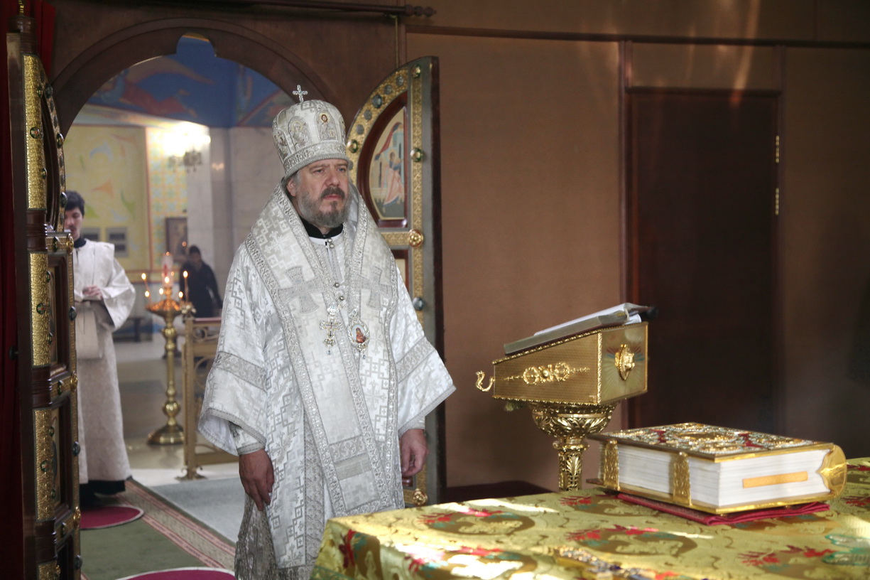 Епископ Находкинский и Преображенский Николай совершил Божественную литургию.