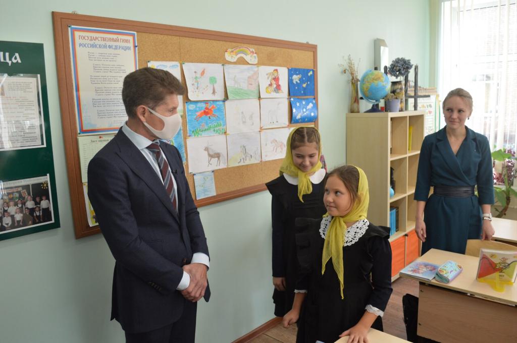 Губернатор Приморского края посетил Православную гимназию