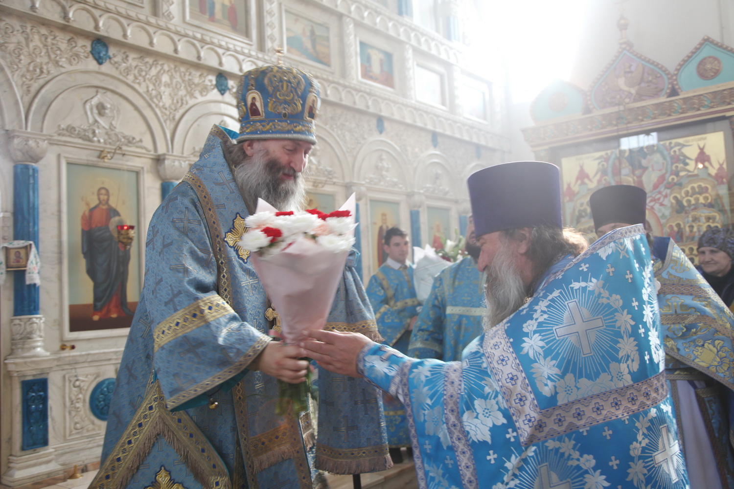 Архиерейское богослужение в день празднования 10-летия Арсеньевской епархии (+ Фото + Видео)