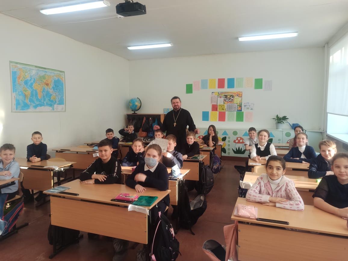 Лекция для школьников о святом Александре Невском. "Кто к нам с мечом придет, тот от меча и погибнет".