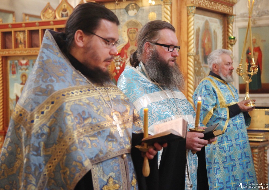 Благовещение Пресвятой Богородицы – престольный праздник Арсеньевской епархии (+ Фото + Видео)