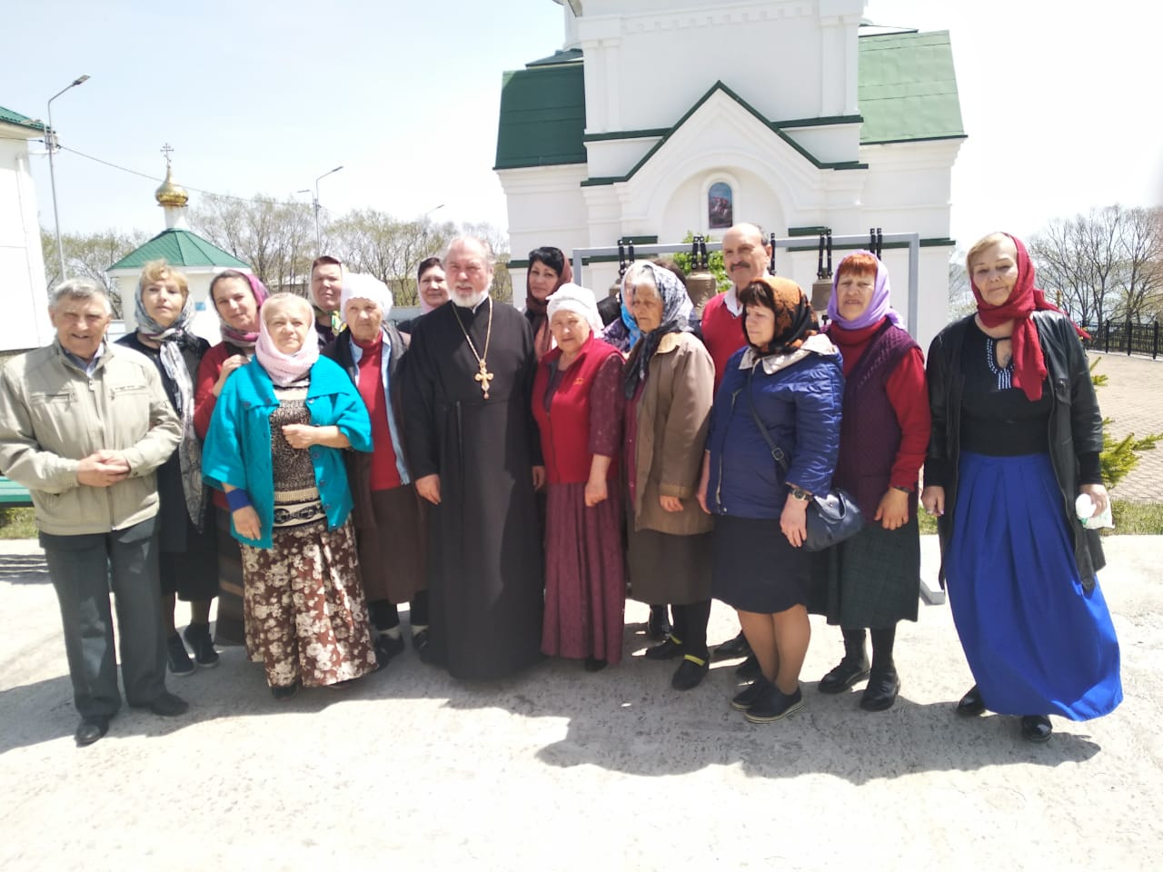 В дни Светлой седмицы паломники из Находки посетили престольный праздник Свято-Георгиевского храма п. Дунай.