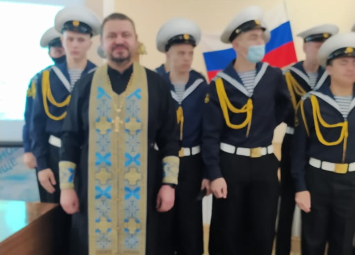Иерей Виталий Шаркеев благословил находкинских курсантов в плавание на фрегате "Паллада".