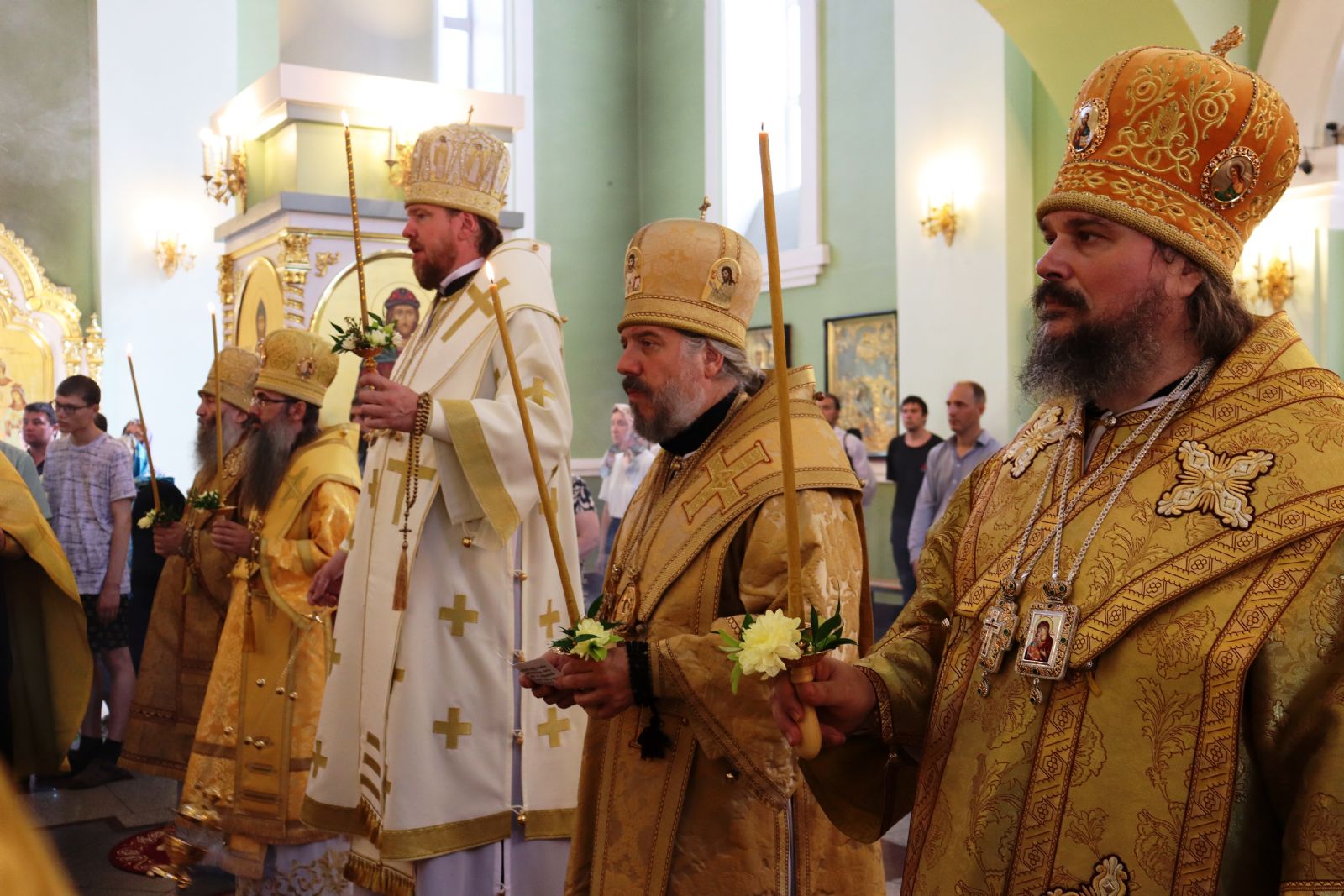 В канун Дня Крещения Руси  митрополит Владимир возглавил всенощное бдение в Покровском соборе