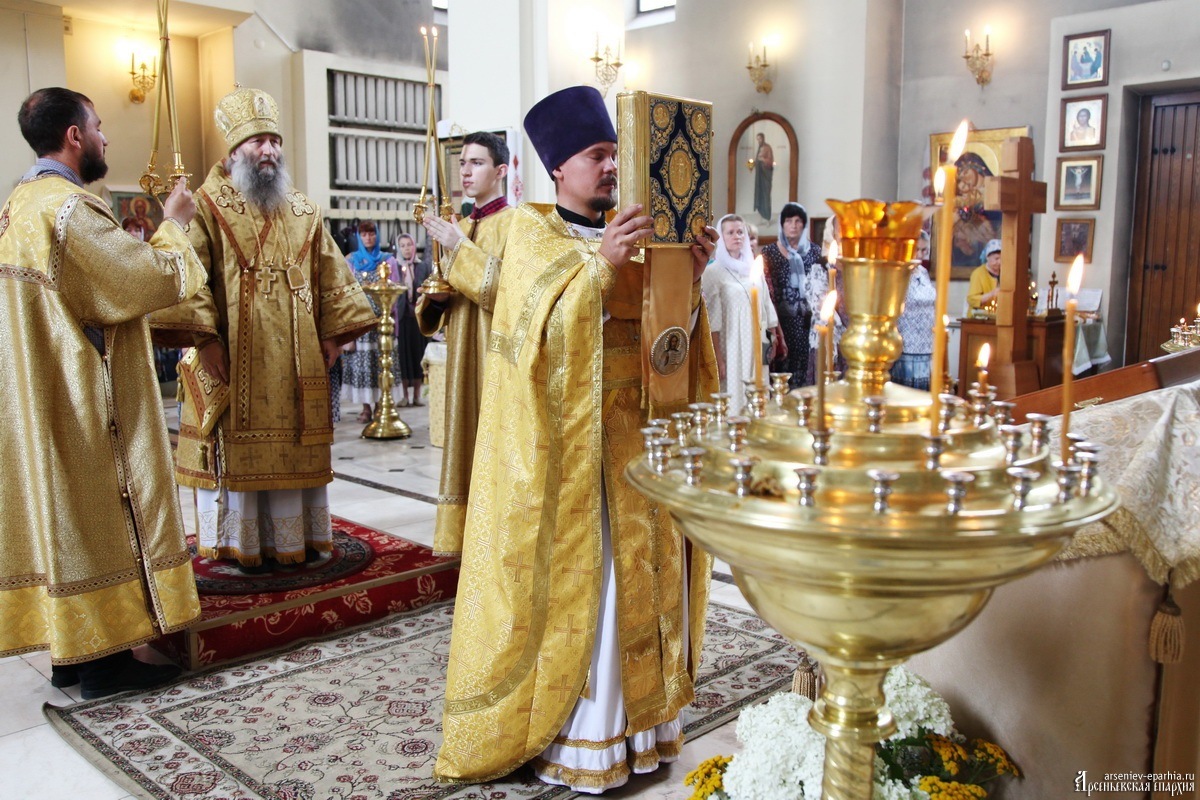 Архиерейские богослужения в Неделю 3-ю по Пятидесятнице (+ Фото + Видео)
